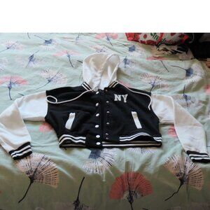Black and White cropped Hoodie, printed NY,  Forever 21, Small, NWT